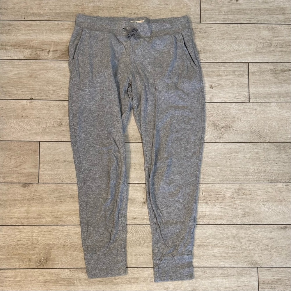 Ugg Gray Sweatpants with Pockets and Drawstring.  L Large